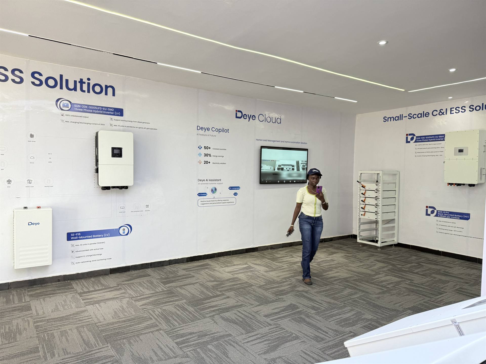 Deepoint showroom and exhibition hall